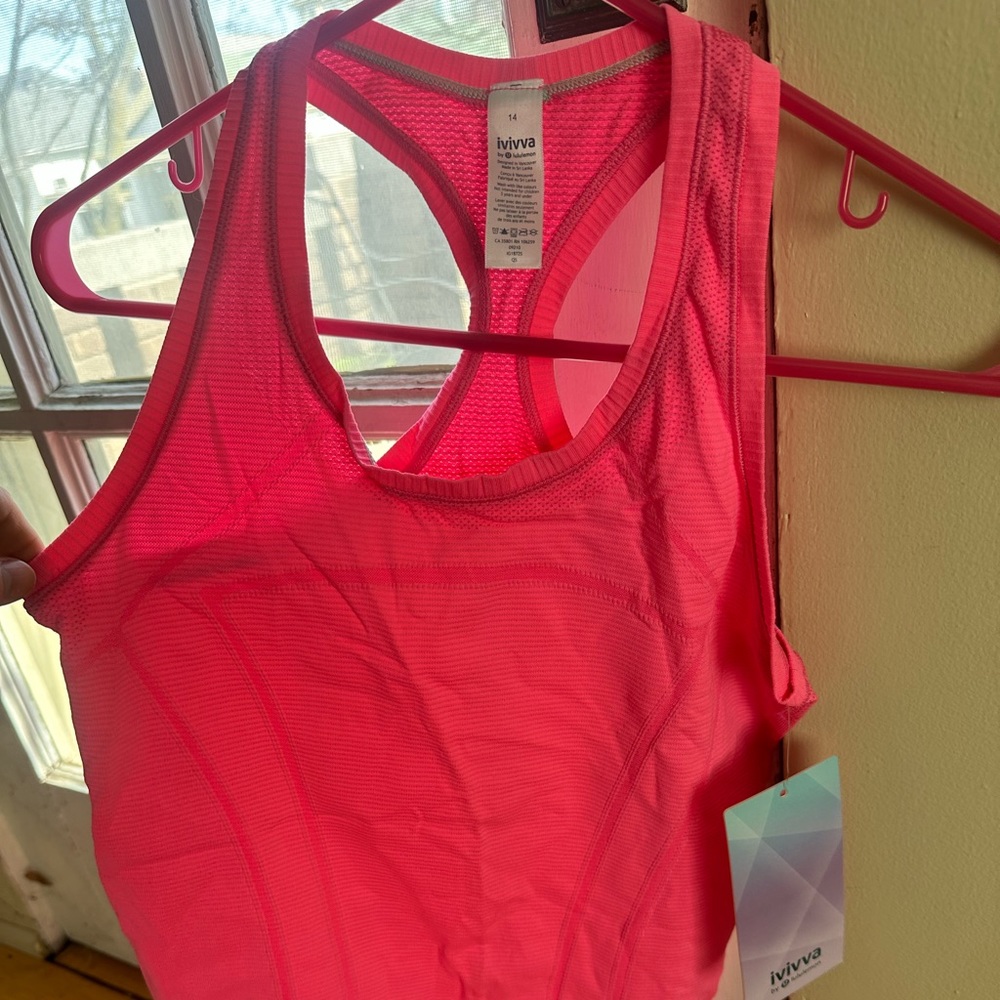 NWT Ivivva Pink Fly Tech Tank Size 14